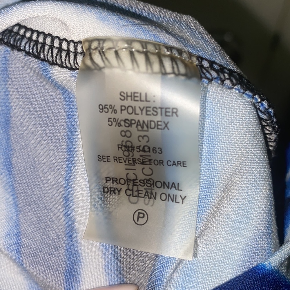 Calvin Klein stretchy scoop funnel neck tank shell size Large - Picture 7 of 7